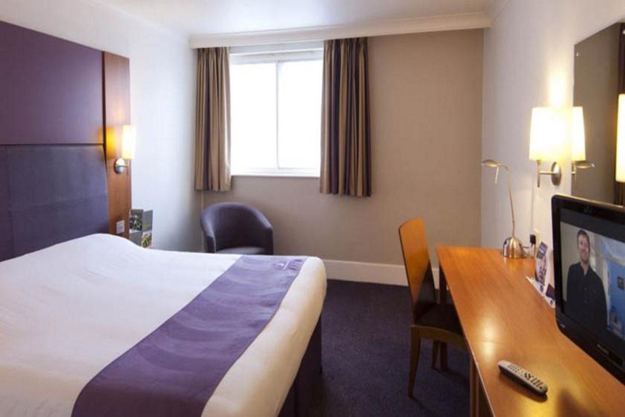 Premier Inn Nuneaton/Coventry Экстерьер фото